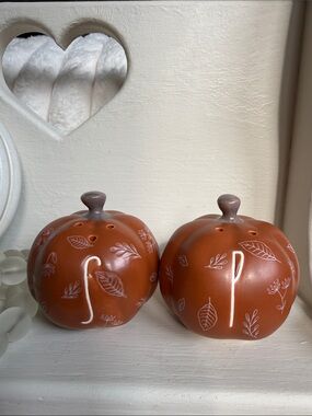Rae Dunn Pumpkin Shaped Salt & Pepper Shakers